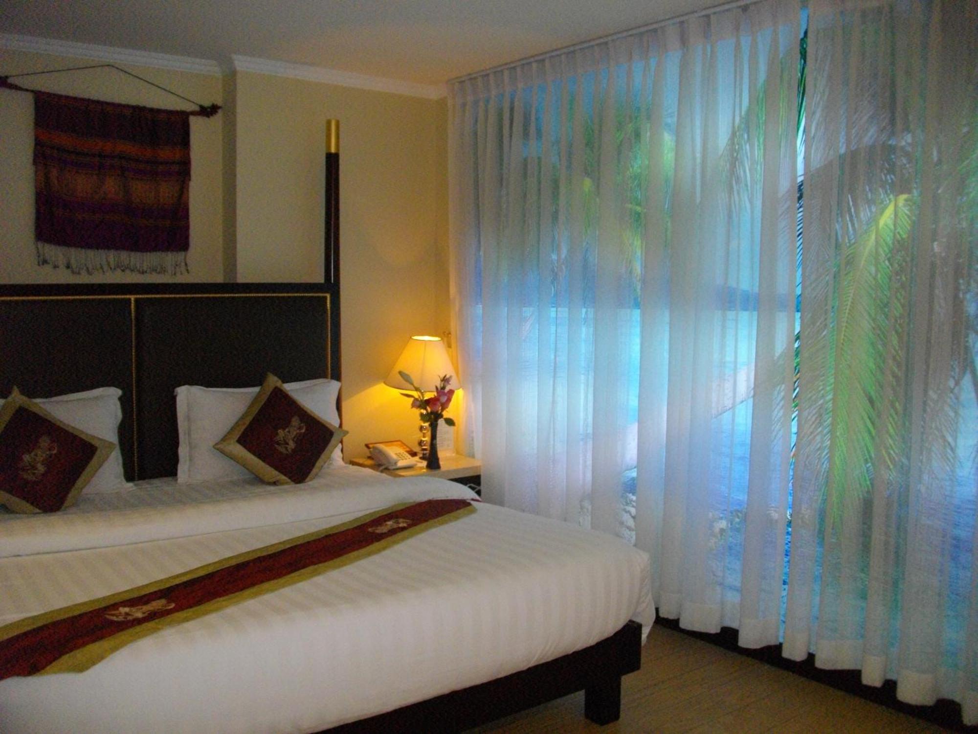 Lux Riverside Hotel & Apartment Phnom Penh Quarto foto